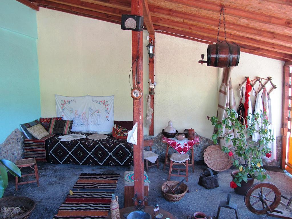 Guest House Edelvais Dve Mogili Exterior photo